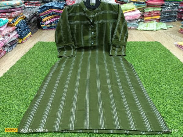Vastramz Premium Quality Cotton Kurti With Side Pockets Green